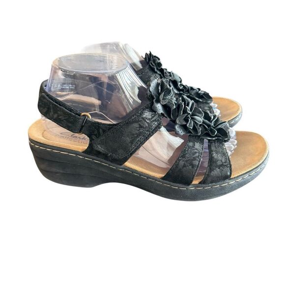 Clarks Collection Merliah Sheryl Floral Sandal Black Sandals Size 8.5 W - Picture 2 of 4